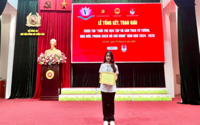 Niềm đam mê Lịch sử giúp nữ sinh chuyên Anh đoạt giải tại Cuộc thi "Tuổi trẻ học tập và làm theo tư tưởng, đạo đức, phong cách Hồ Chí Minh" năm học 2024-2025