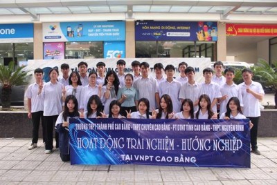Kết nối tri thức với thực tiễn – Học sinh Trường THPT Chuyên Cao Bằng trải nghiệm hướng nghiệp tại VNPT Cao Bằng