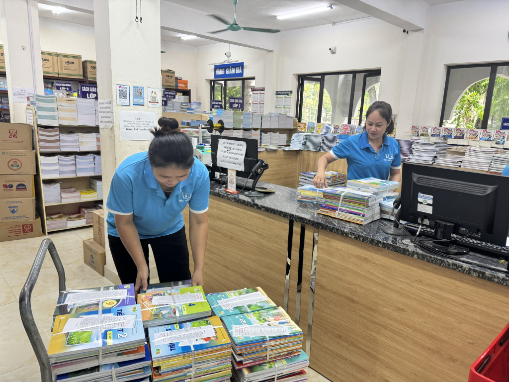 Theo tinh thần Nghị quyết 71 là xây dựng một bộ sách giáo khoa chuẩn - mở - mềm.